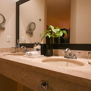 Oceanfront King Suite